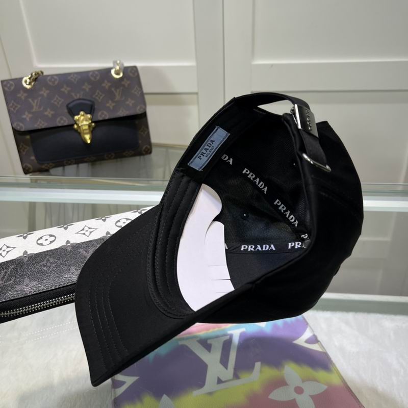 Prada Cap 162 (1)